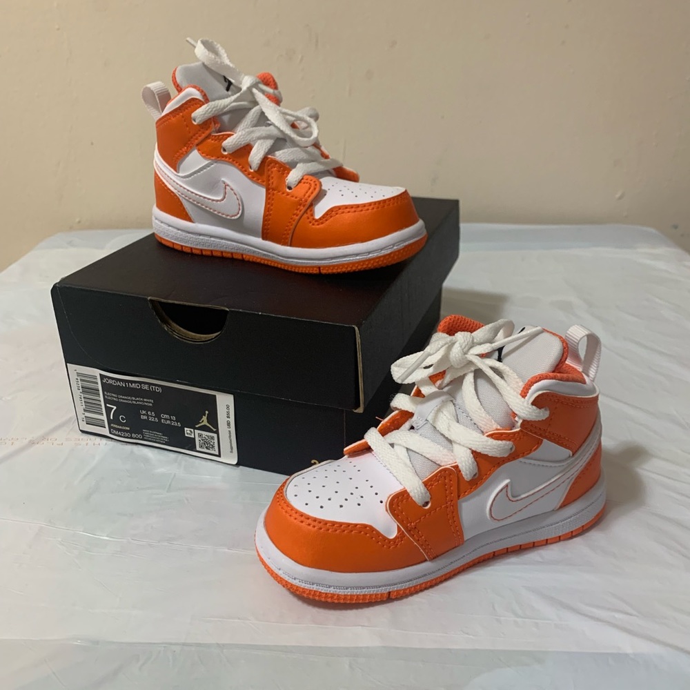 Jordan 1 MID SE (TD)